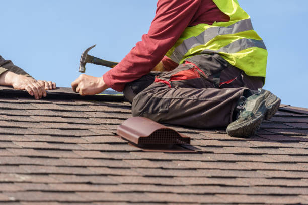 Best Local Roofing Companies  in Tokeneke, CT